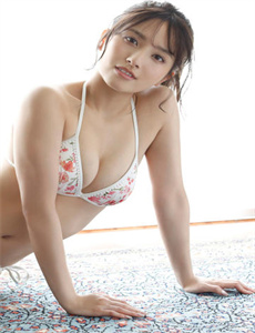 男孩啃女孩
